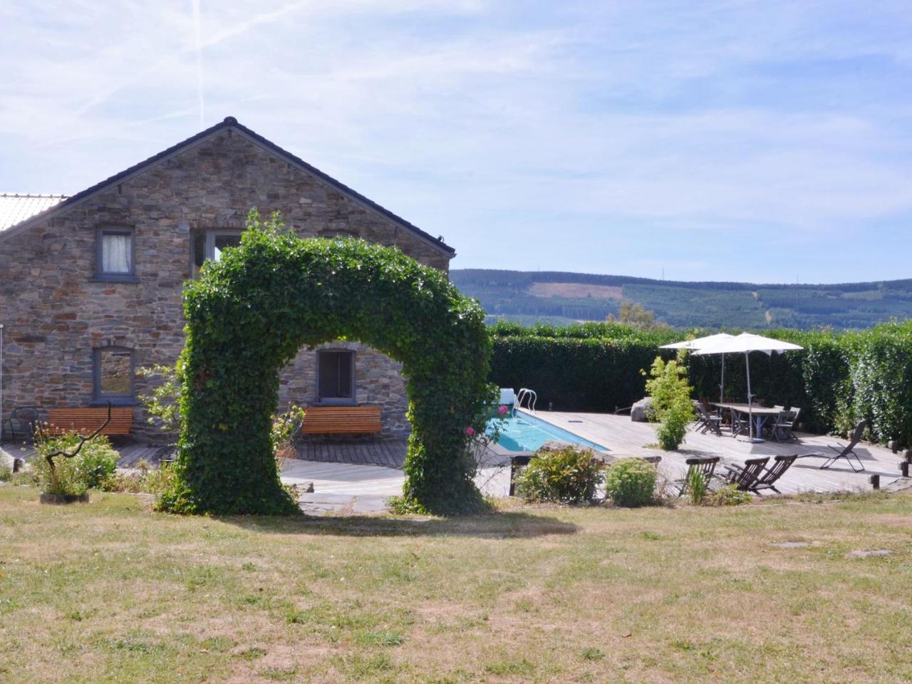 Gorgeous Holiday Home In Stoumont With Garden Eksteriør bilde