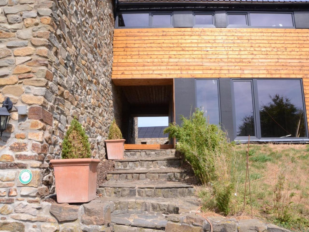 Gorgeous Holiday Home In Stoumont With Garden Eksteriør bilde