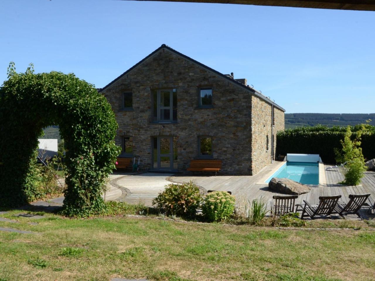 Gorgeous Holiday Home In Stoumont With Garden Eksteriør bilde